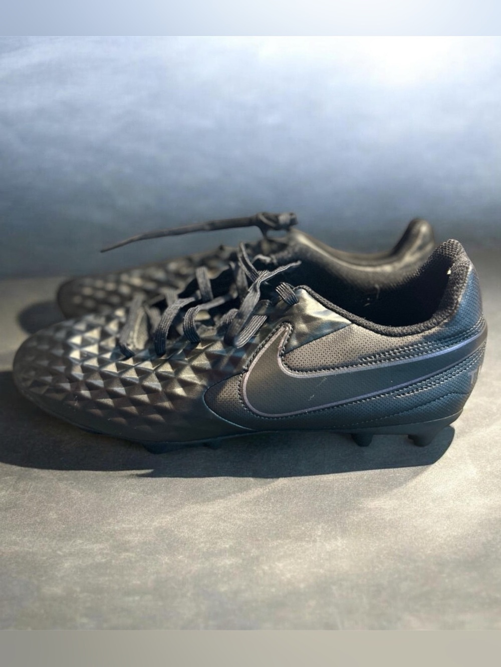 Nike Tiempo Legend 8 Club MG Men’s Size 7.5 Black Soccer Cleats AT6107-010 Used